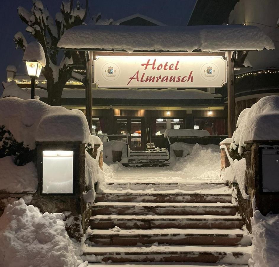Hotel Almrausch Reit im Winkl Esterno foto
