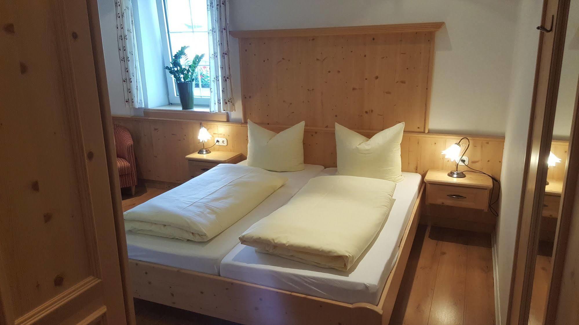 Hotel Almrausch Reit im Winkl Esterno foto